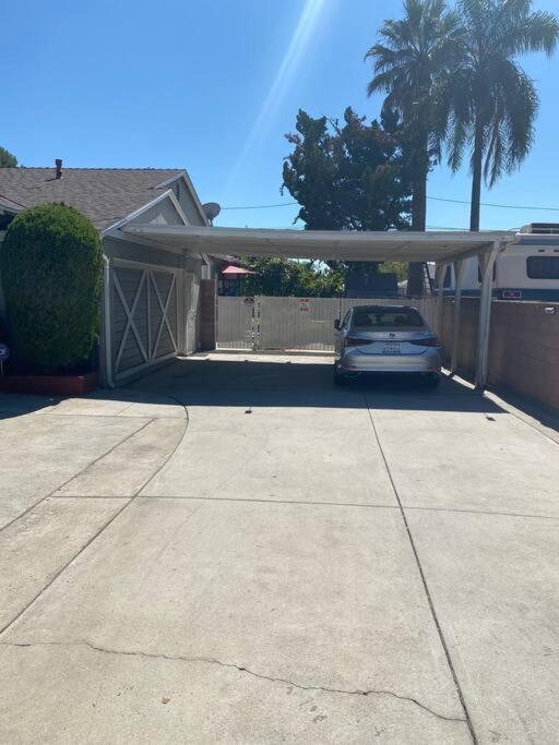 Holiday home Luxury Oasis W/pool Near Csun-6 Guests Los Angeles