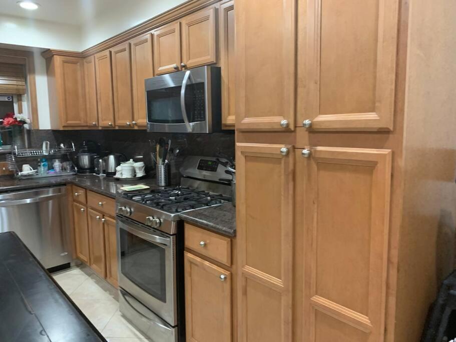 Holiday home Luxury Oasis W/pool Near Csun-6 Guests Los Angeles