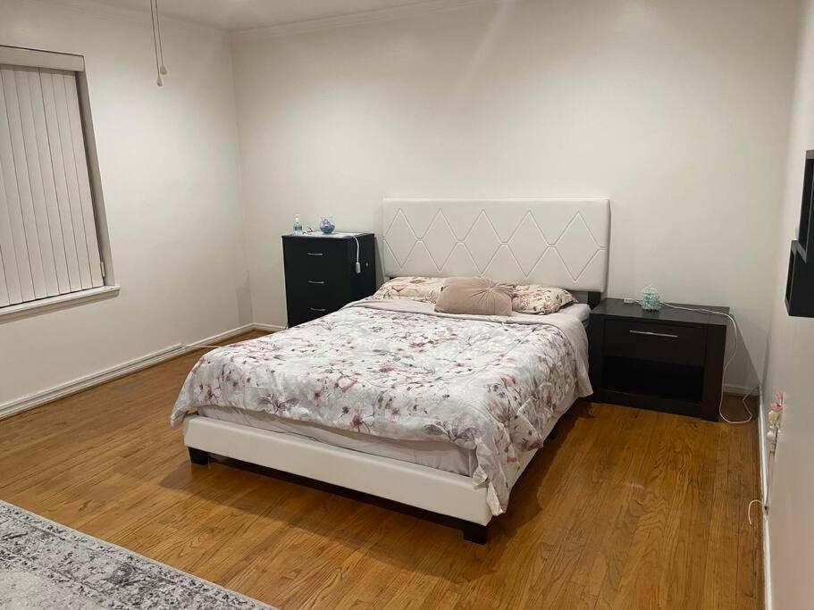 Holiday home Luxury Oasis W/pool Near Csun-6 Guests Los Angeles