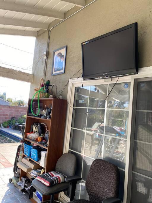 Luxury Oasis W/pool Near Csun-6 Guests Holiday home *