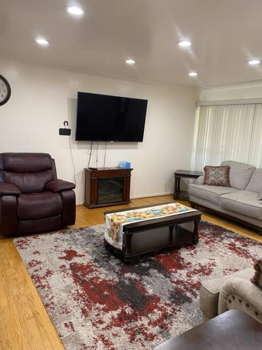 Luxury Oasis W/pool Near Csun-6 Guests *