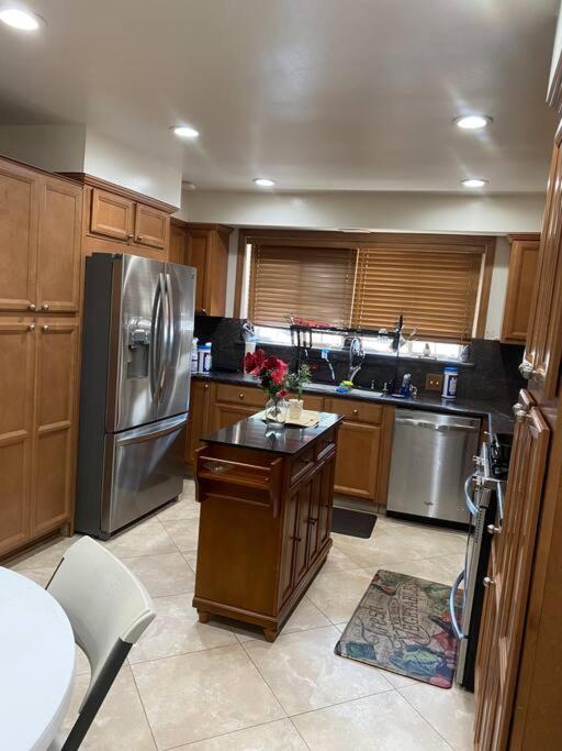 Luxury Oasis W/pool Near Csun-6 Guests